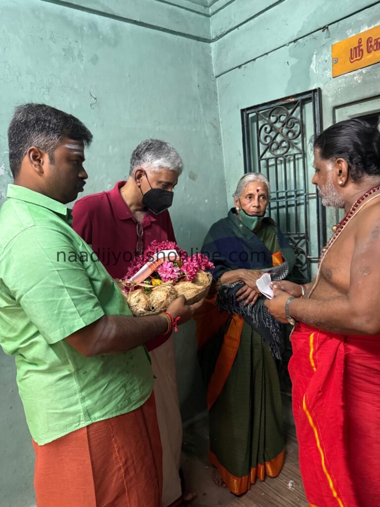 Guruji Velmurugan Swamy with client - Online Nadi Prediction